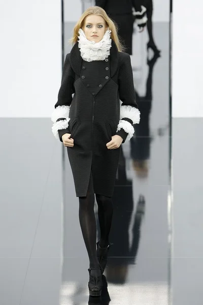 Look 13